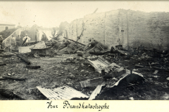 Brandkatastrophe in der Deutschen Gesandtschafts Schutzwache in Peking, China im Jahr 1900