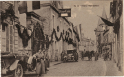 Historische Ansicht der Trierer Altstadt mit festlicher Dekoration im Winter