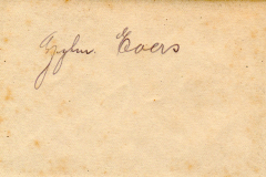 Handschriftliche Notiz mit dem Namen G. Baers auf altmodischem Papier
