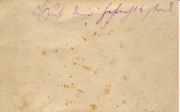 Ein altes Papier mit handschriftlichen Notizen und vergilbten Flecken