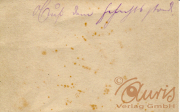 Ein altes Papier mit handschriftlichen Notizen und vergilbten Flecken