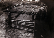 Ein geheimnisvoller Bunker aus dem Ersten Weltkrieg in einem Waldgebiet