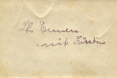 Ein handgeschriebener Brief mit Unterschrift in alter Schrift auf Papier