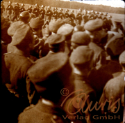Gruppierung von Soldaten bei einer militärischen Übung in den 1940er Jahren