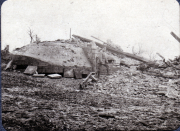 Zerstörte Struktur nach dem Erdbeben in der Stadt im Jahr 1900