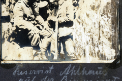 Soldaten an der Westfront in einem Schützengraben während des Ersten Weltkrieges