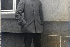 Soldat an der Westfront in Uniform während des Ersten Weltkriegs