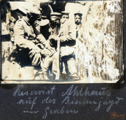 Soldaten an der Westfront in einem Schützengraben während des Ersten Weltkrieges