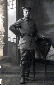 Portrait eines Soldaten des Heeres an der Westfront während des Ersten Weltkriegs