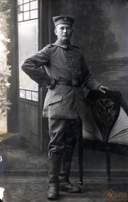 Portrait eines Soldaten des Heeres an der Westfront während des Ersten Weltkriegs