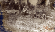 Soldaten des Heers in Deckung während des Ersten Weltkriegs an der Westfront