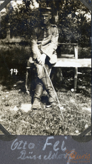 Soldat im Garten an der Westfront während des Ersten Weltkriegs