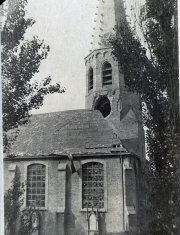 Zerstörte Kirche an der Westfront während des Ersten Weltkriegs