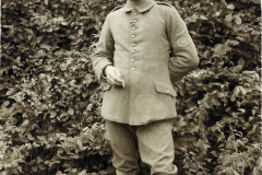 Soldat an der Westfront während des Ersten Weltkriegs in Uniform