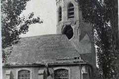 Zerstörte Kirche an der Westfront während des Ersten Weltkriegs