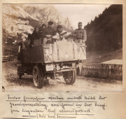 Historische Fotografie von Soldaten in einem Zug während des Ersten Weltkriegs