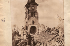 Zerstörte Kirche in Ruinen