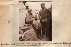 Gefechtspause am Geschütz