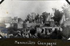 Zerstörte Gebäude in Manonvilliers, Champagne, nach militärischen Auseinandersetzungen im Ersten Weltkrieg