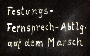 Festungsfernsprech-Abteilung unterwegs in der Natur während des Marsches