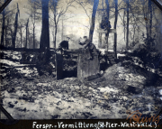 Fernspähtruppe im Einsatz im Wald bei St. Pierre im Winter