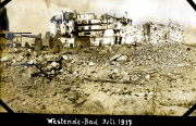 Zerstörte Gebäude in Westende-Bad während des Ersten Weltkriegs im Juli 1917