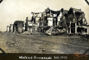 Zerstörte Gebäude der Westend-Promenade im Juli 1917 während des Ersten Weltkriegs