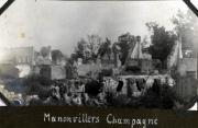 Zerstörte Gebäude in Manonvilliers, Champagne, nach militärischen Auseinandersetzungen im Ersten Weltkrieg