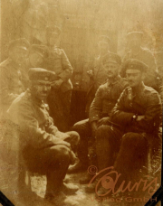 Truppe der Heeresabteilung in historischen Uniformen während des Ersten Weltkriegs
