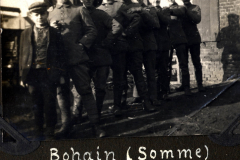 Soldaten der Trupp-Heuser in Bohain während des Ersten Weltkriegs