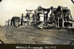Zerstörte Gebäude der Westend-Promenade im Juli 1917 während des Ersten Weltkriegs