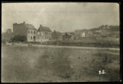 Verlassene Gebäude und Grundstücke in einem historischen Stadtgebiet