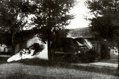 Historischer Luftangriff über ein Haus