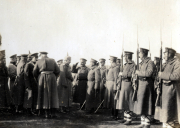 Versammlung von Soldaten der Heer während eines militärischen Einsatzes im frühen 20. Jahrhundert