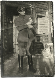 Soldat mit Katze während Erster Weltkrieg