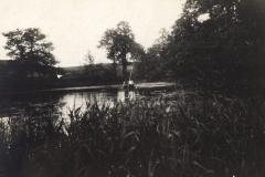 Schiff auf der Flussstraße