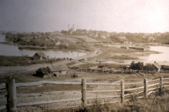 Historisches Dorf am Fluss