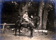Soldat auf Pferd während Erster Weltkrieg