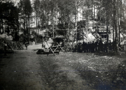 Erster Weltkrieg Artillerie-Truppen in der Waldstellung