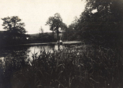 Schiff auf der Flussstraße