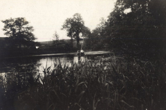 Schiff auf der Flussstraße