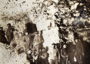 Soldaten der Heer in einem Bergwerk während des Ersten Weltkriegs