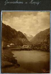 Grimselsee und Hospiz in den Alpen bei schöner Wetterlage