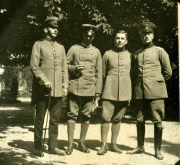 Soldaten der Heer im Freien während des frühen 20. Jahrhunderts in Deutschland