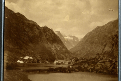 Grimselsee und Hospiz in den Alpen bei schöner Wetterlage
