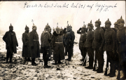 Soldaten der Heer beim Paradeaufmarsch im Jahr 1915 in Marienmont