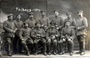 Heerstruppe Versammlung im Jahr 1914 mit Soldaten in Uniformen