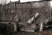 Historisches Bild eines mobilen Mörsers im Gelände während des Ersten Weltkriegs