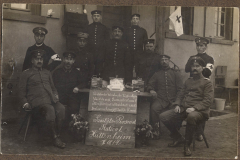 Soldaten der Heerstation in Huttenheim während des Ersten Weltkriegs im Jahr 1914