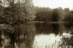 Ruhe am See: Landschaftsaufnahme des III. Bataillons IV Thüring. Infanterie-Regiment 72 im Umland